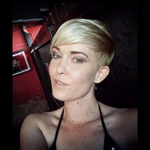 Meet your Posher, Jenna